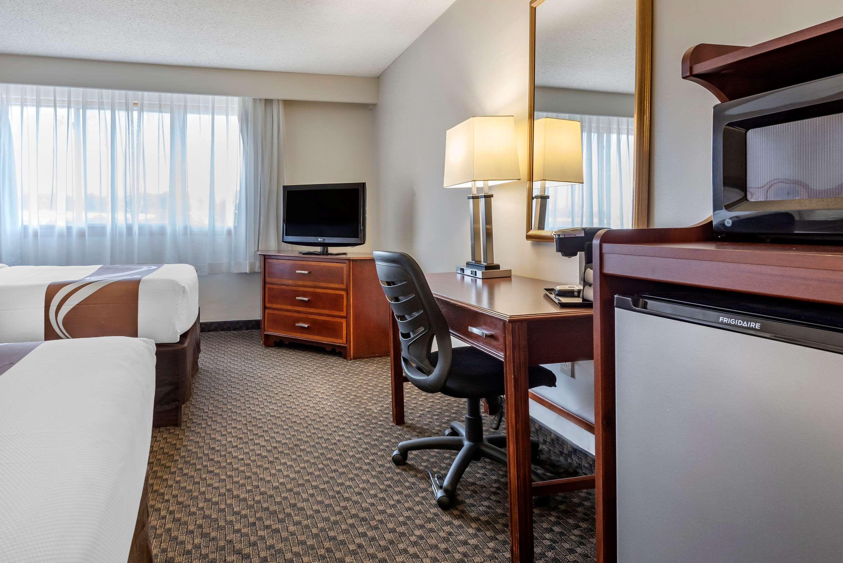Quality Inn & Suites Vestal Binghamton Near University מראה חיצוני תמונה
