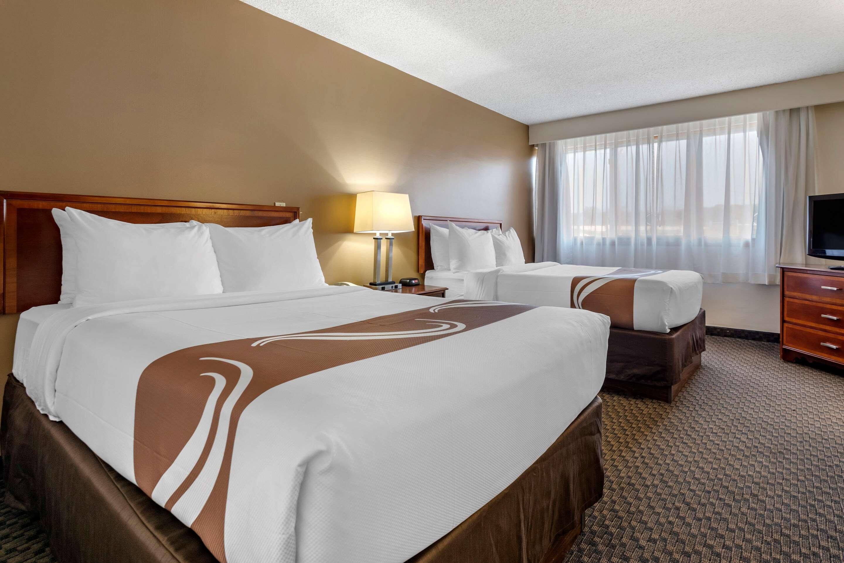 Quality Inn & Suites Vestal Binghamton Near University מראה חיצוני תמונה