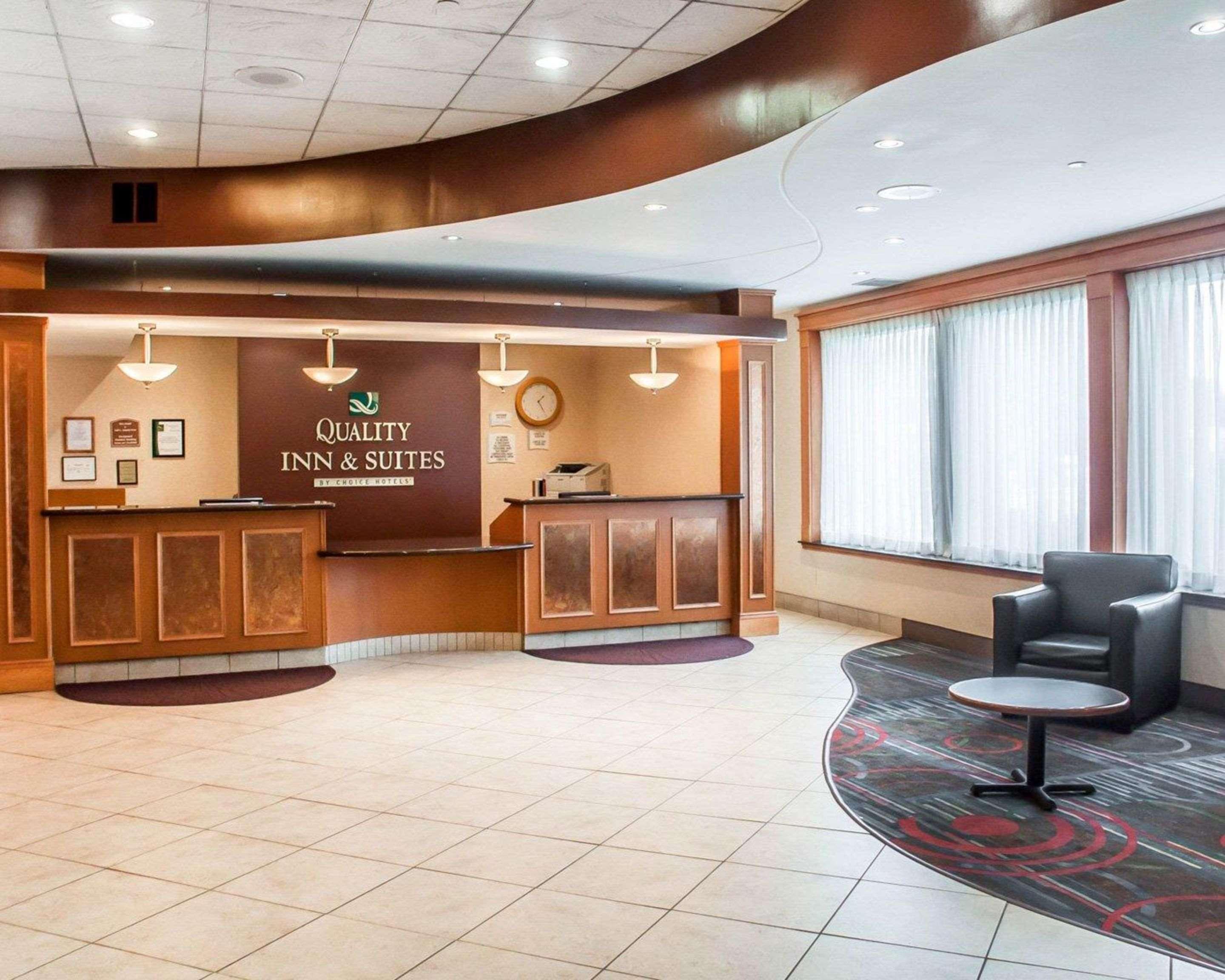 Quality Inn & Suites Vestal Binghamton Near University מראה חיצוני תמונה