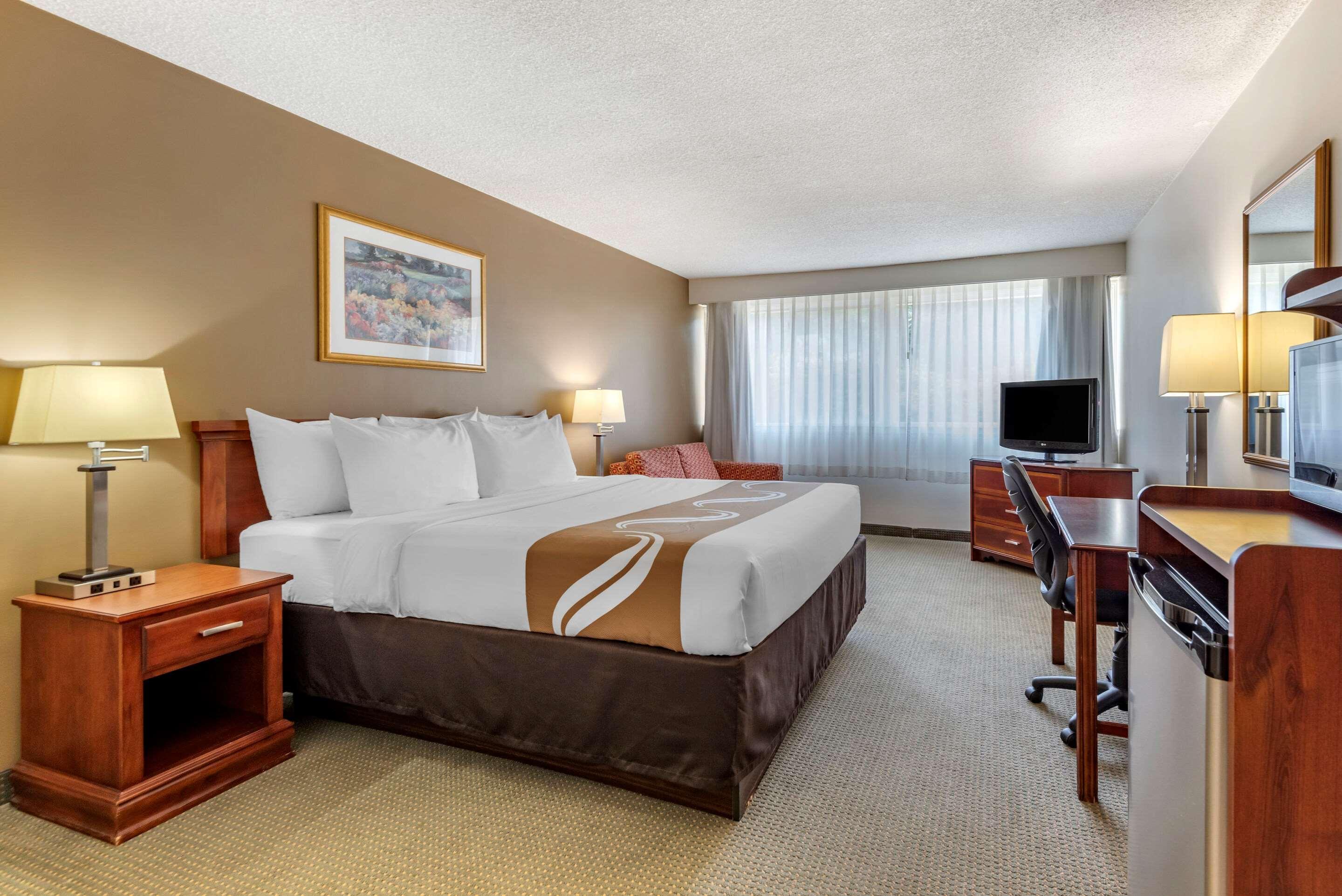 Quality Inn & Suites Vestal Binghamton Near University מראה חיצוני תמונה