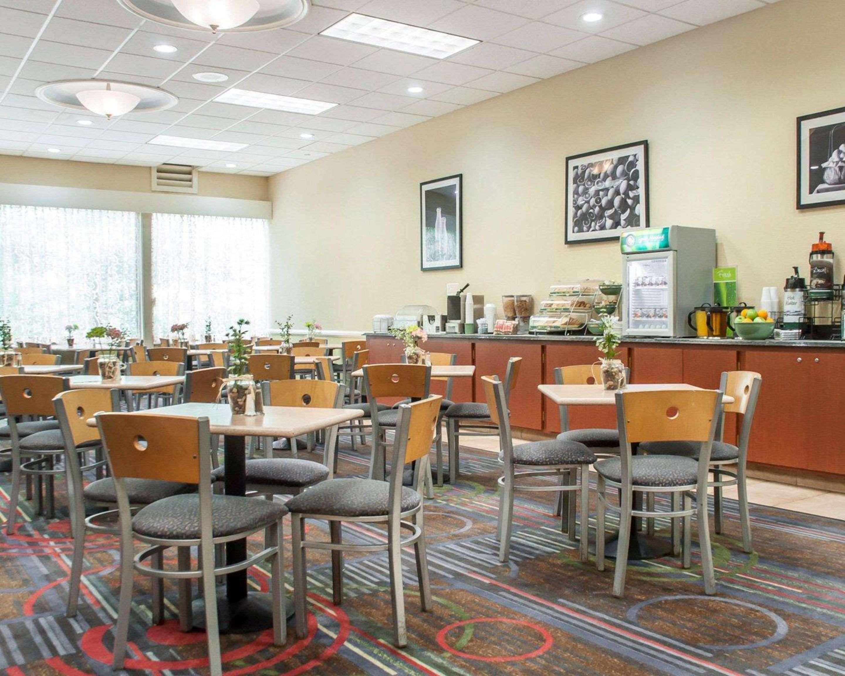 Quality Inn & Suites Vestal Binghamton Near University מראה חיצוני תמונה