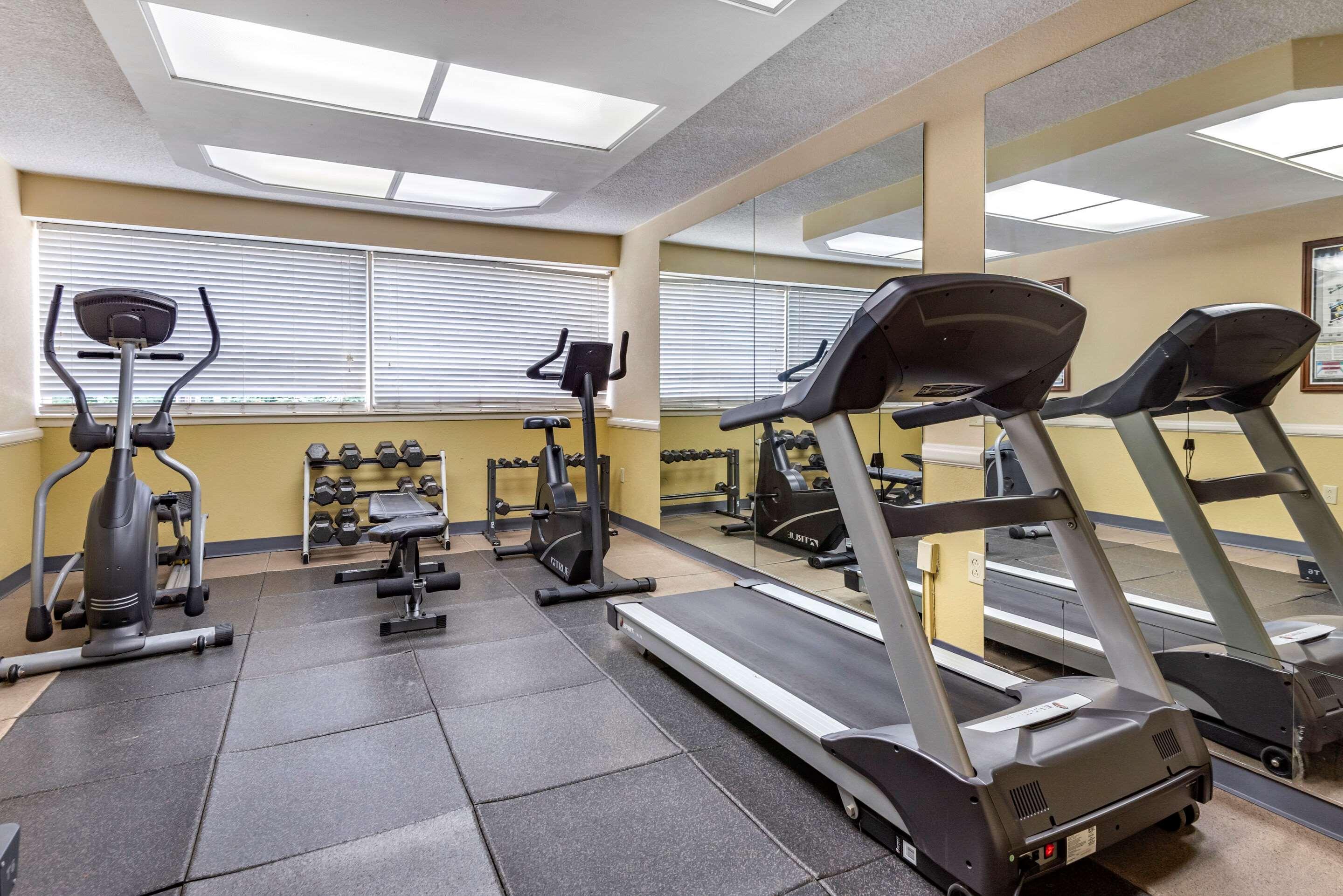 Quality Inn & Suites Vestal Binghamton Near University מראה חיצוני תמונה