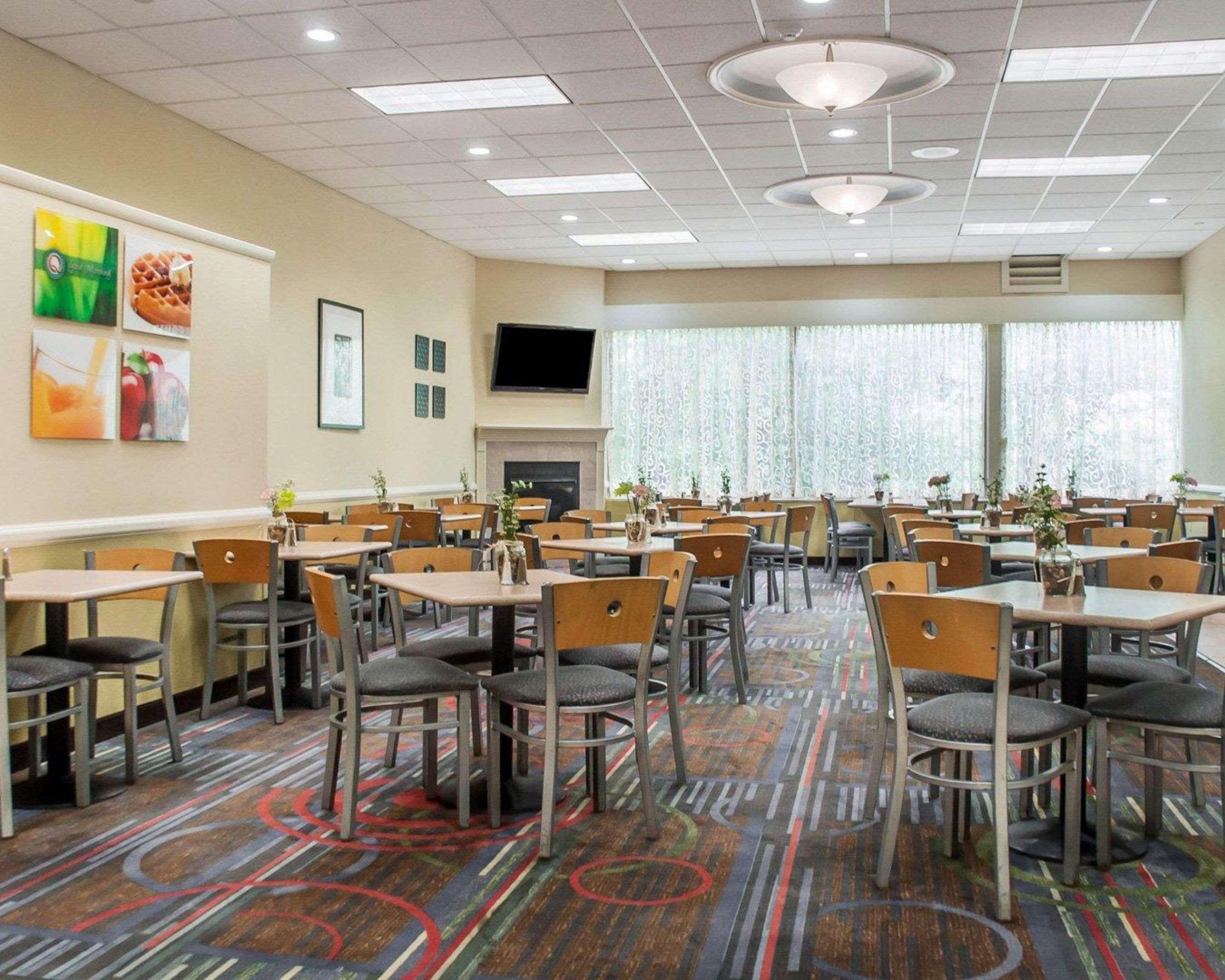 Quality Inn & Suites Vestal Binghamton Near University מראה חיצוני תמונה