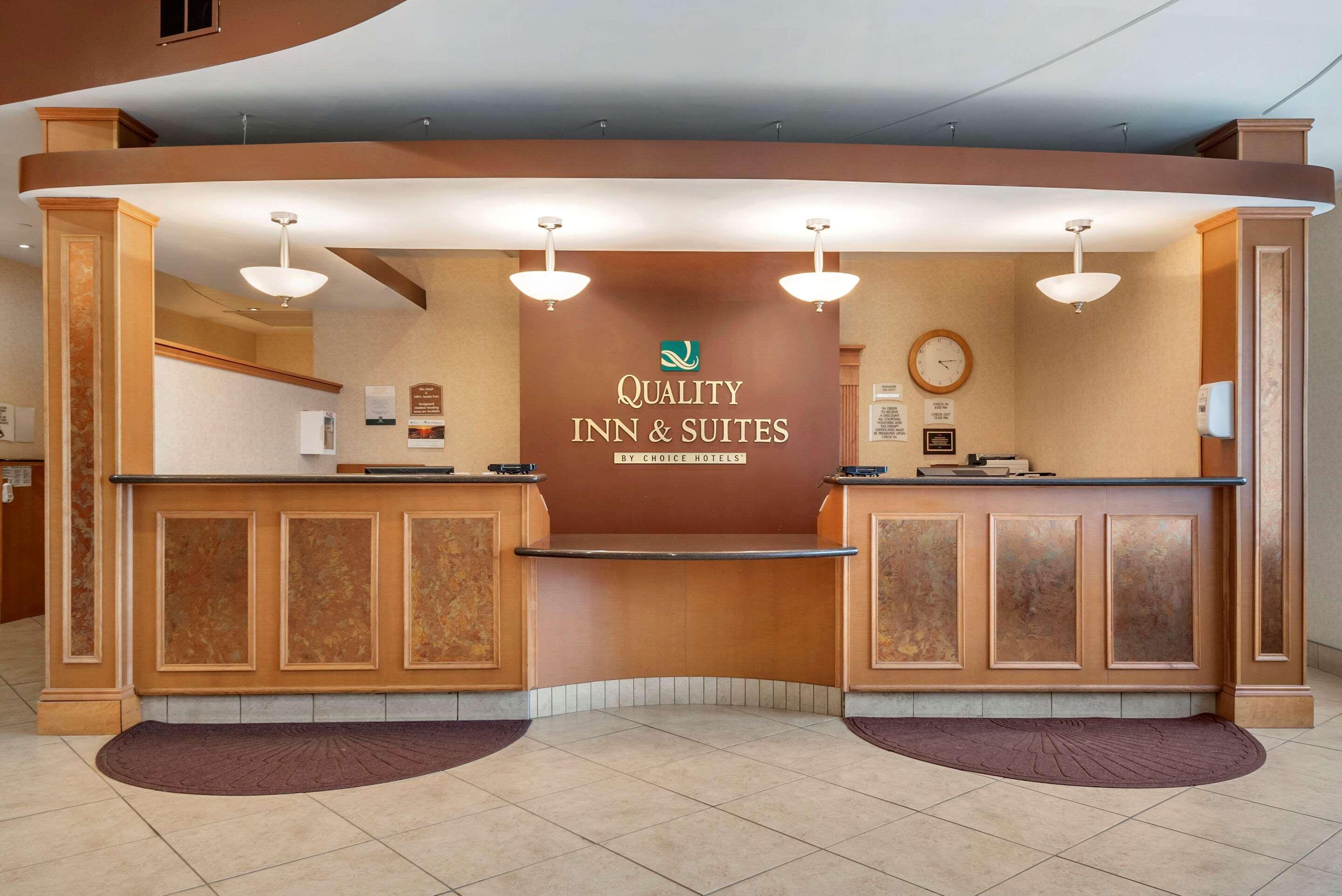 Quality Inn & Suites Vestal Binghamton Near University מראה חיצוני תמונה